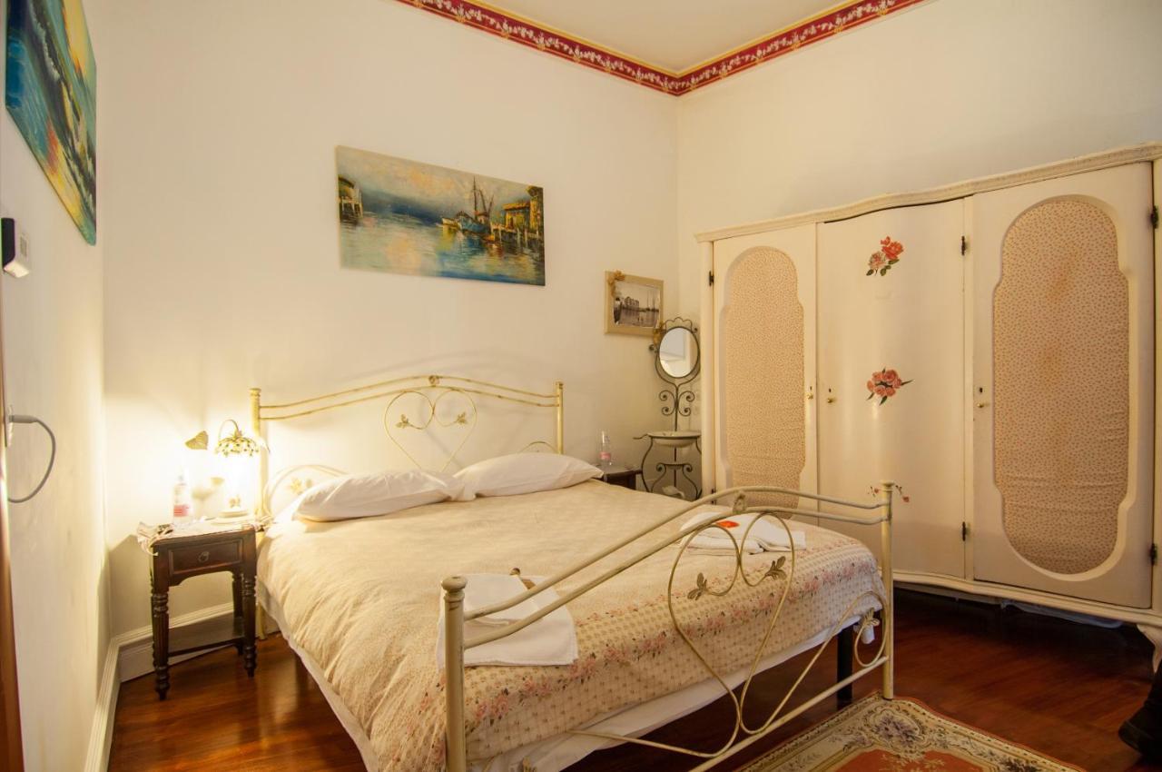 Anna's Rose Apartment Monopoli